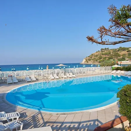 Villaggio Santa Maria 3*