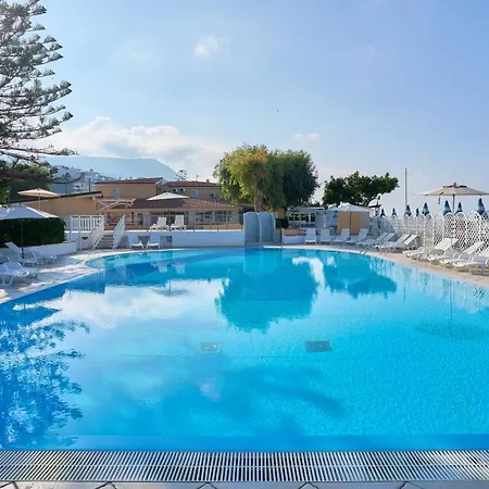 Villaggio Santa Maria 3*