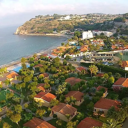 Villaggio Santa Maria 3*