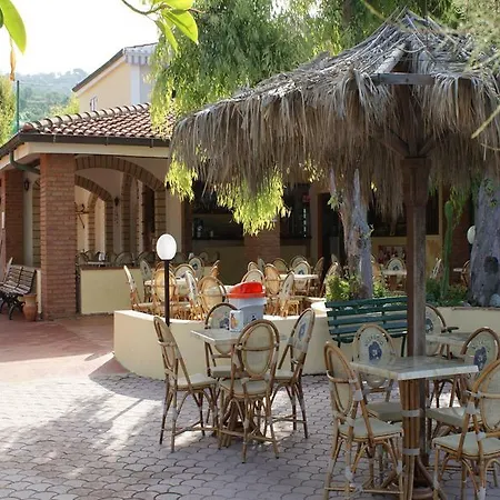 Villaggio Santa Maria 3*