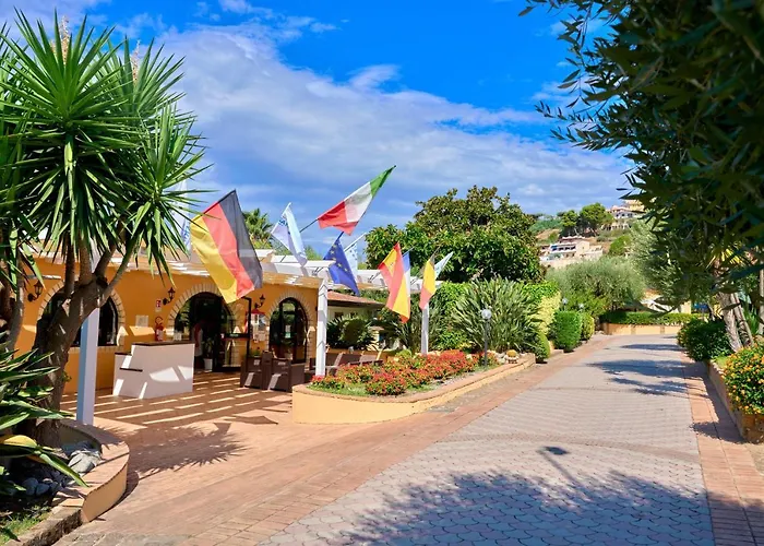 Villaggio Santa Maria 3*